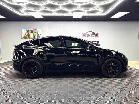 Used 2020 Tesla Model Y Performance image 14