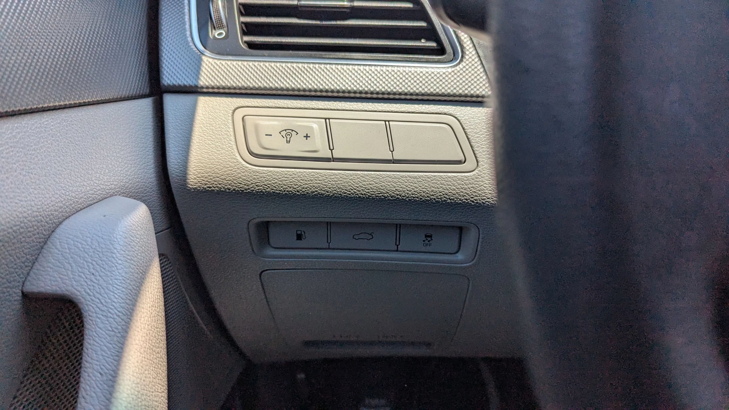 Used 2015 Hyundai Sonata SE FWD image 22