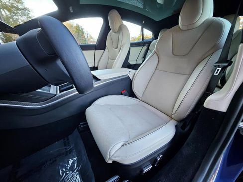Used 2022 Tesla Model S Plaid image 35