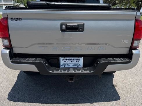 Used 2019 Toyota Tacoma TRD Sport RWD image 4