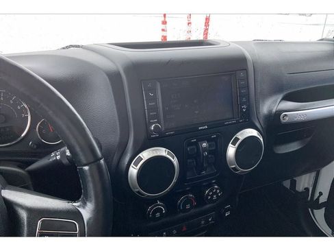 Used 2017 Jeep Wrangler Unlimited Sahara w/ LED Lighting Group image 7