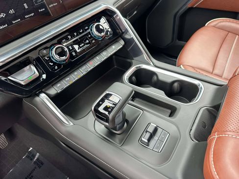 Used 2024 GMC Sierra 1500 Denali Ultimate AWD/4WD image 14