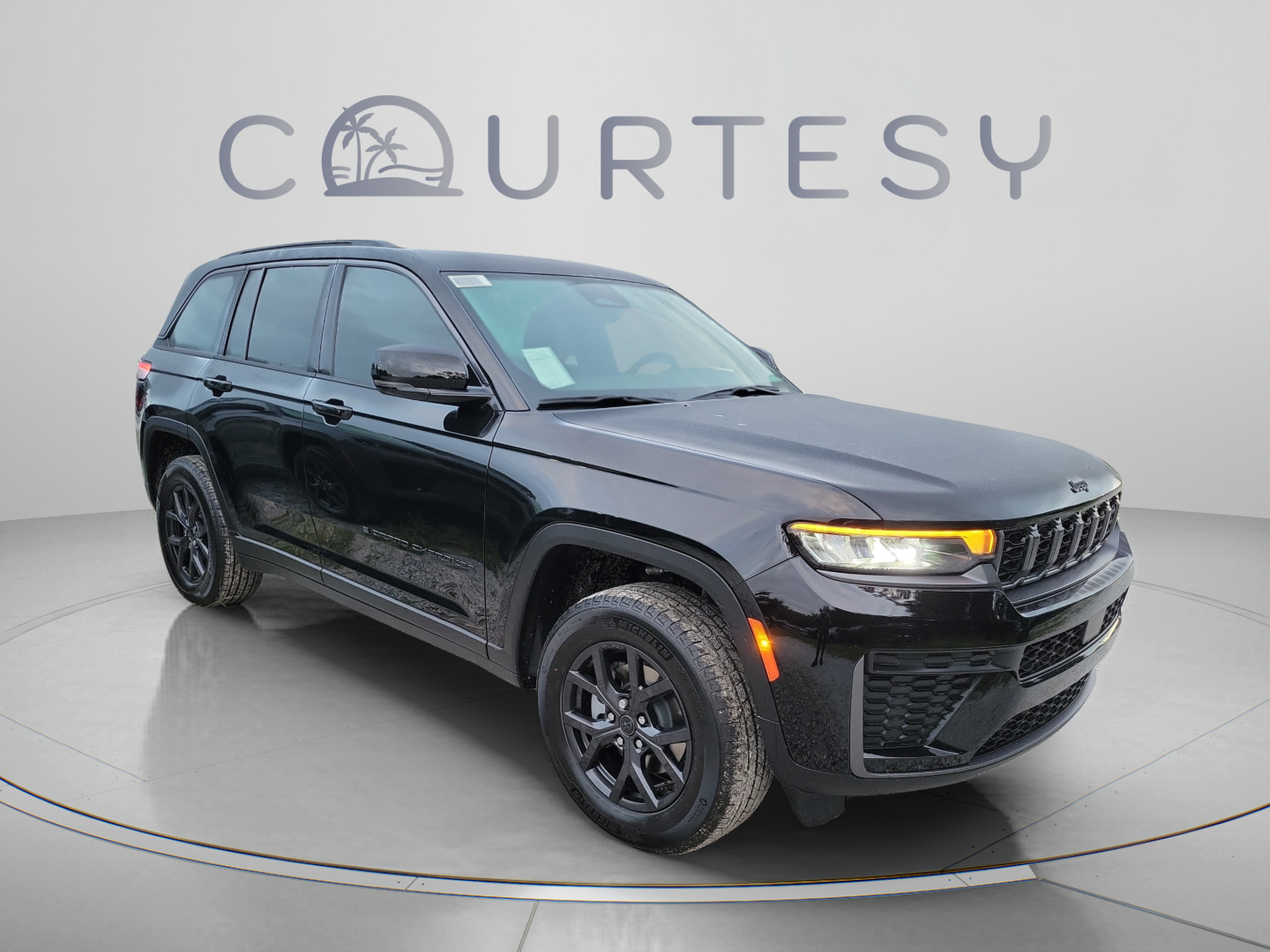 New 2027 Jeep Grand Cherokee Altitude RWD image 4