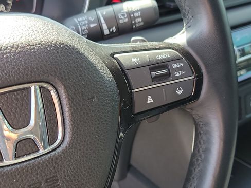 Used 2023 Honda Pilot EX-L image 24