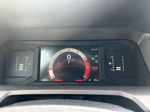 Used 2025 Toyota Tacoma SR5 AWD/4WD image 12