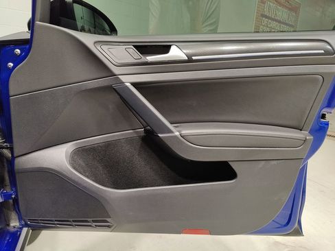 Used 2019 Volkswagen Golf R 4-Door image 10