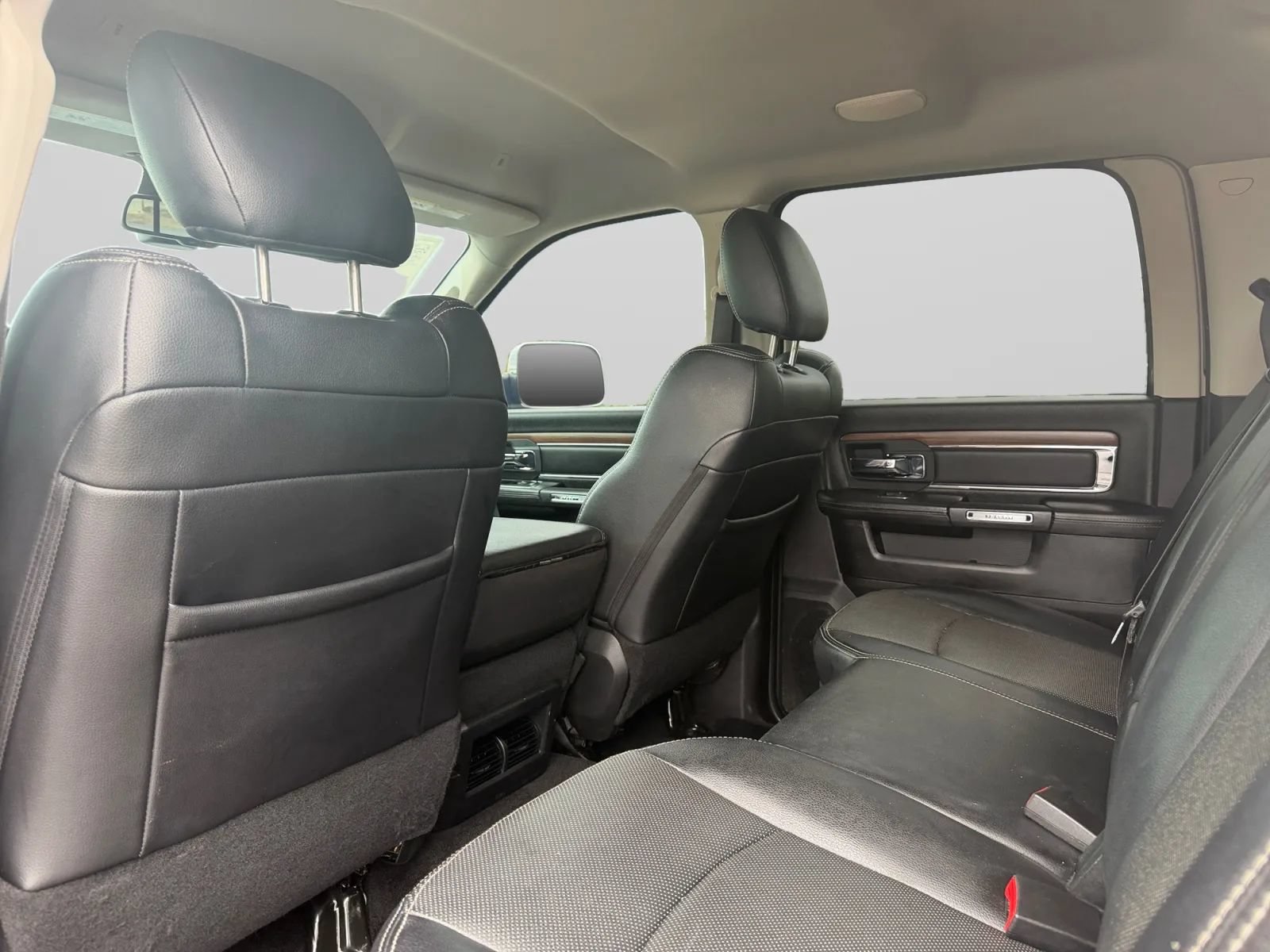 Used 2017 RAM 2500 Laramie AWD/4WD image 25