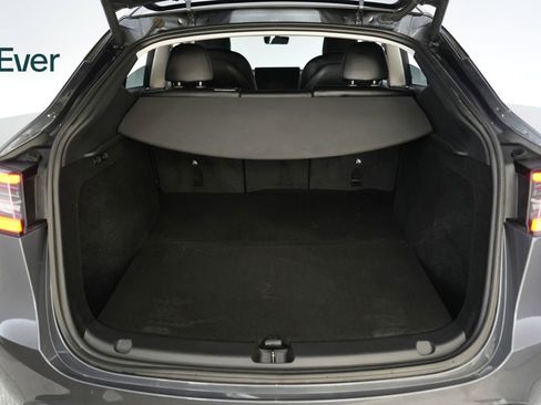 Used 2023 Tesla Model Y Long Range AWD/4WD image 8