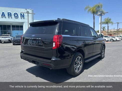 Used 2025 Ford Expedition Active image 5
