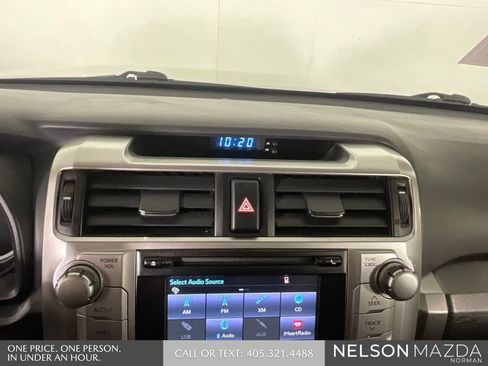 Used 2016 Toyota 4Runner SR5 AWD/4WD image 32