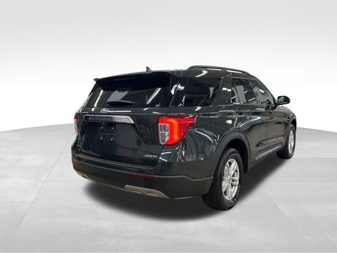 Used 2023 Ford Explorer XLT w/ Equipment Group 202A AWD/4WD image 33