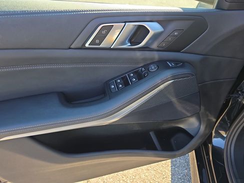 Used 2023 BMW X5 xDrive40i w/ M Sport Package image 19