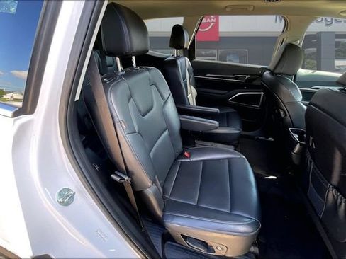 Used 2025 Kia Telluride S AWD/4WD image 23