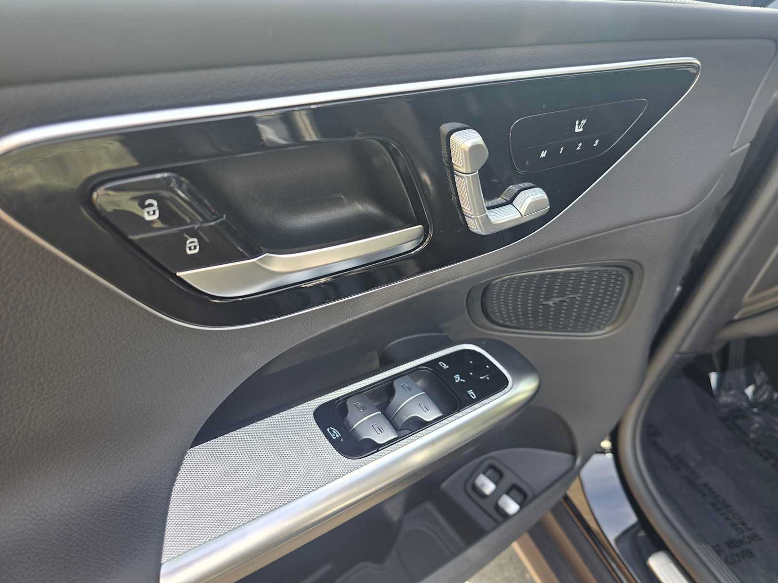 Certified 2025 Mercedes-Benz GLC 350e 4MATIC image 21