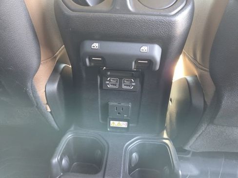 Used 2021 Jeep Gladiator Rubicon AWD/4WD image 14