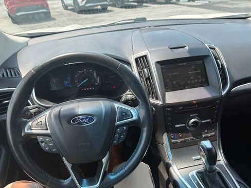 Used 2015 Ford Edge Titanium w/ Equipment Group 302A AWD/4WD image 9