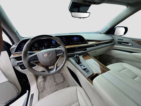 Used 2023 Cadillac Escalade Sport Platinum w/ LPO, ONYX Package AWD/4WD image 9