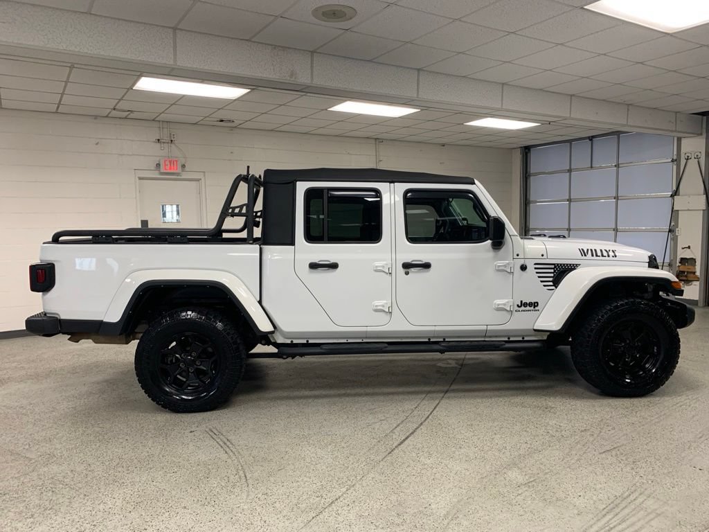 Used 2022 Jeep Gladiator Sport AWD/4WD image 9