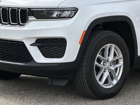 New 2026 Jeep Grand Cherokee Laredo image 7