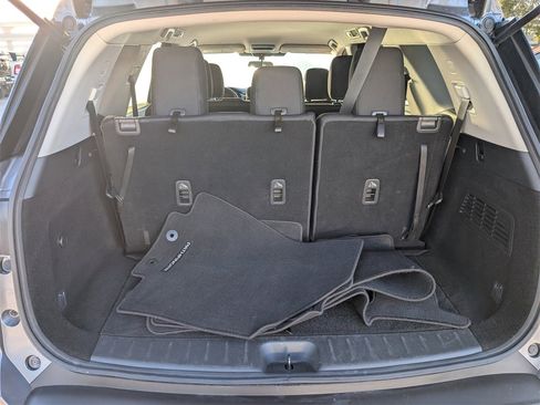 Certified 2022 Nissan Pathfinder SV image 27