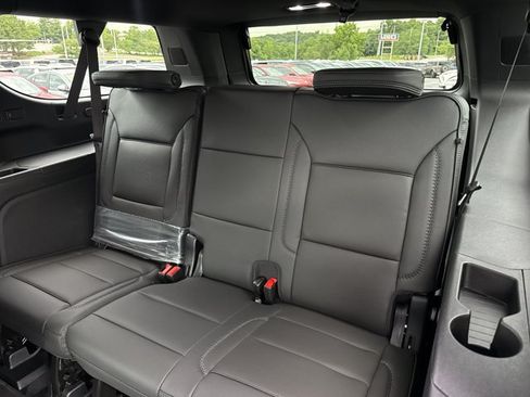 New 2026 GMC Yukon XL Denali w/ LPO, Floor Liner Package AWD/4WD image 7