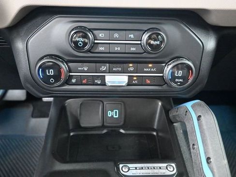 Used 2023 Ford Bronco Wildtrak AWD/4WD image 18