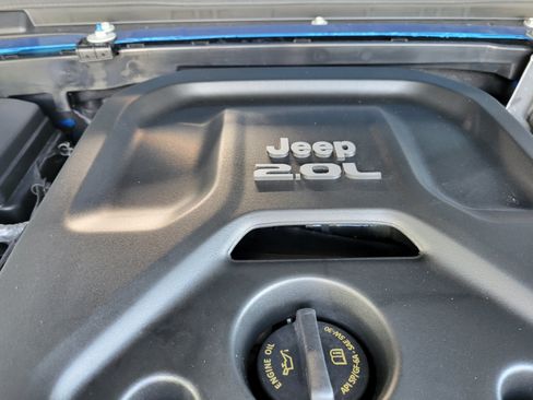Used 2022 Jeep Wrangler Sport AWD/4WD image 11