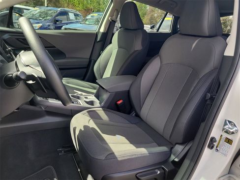 Used 2025 Subaru Crosstrek 2.0i Premium image 17