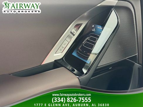 Used 2025 BMW 740i xDrive AWD/4WD image 24