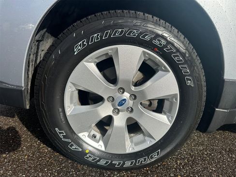 Used 2012 Subaru Outback 2.5i Limited w/ Moonroof Pkg image 8