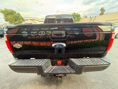 Used 2016 Ford F250 King Ranch w/ FX4 Off-Road Package AWD/4WD image 9