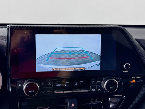 Certified 2024 Toyota Highlander XSE AWD/4WD image 16