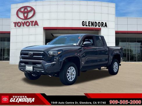 Certified 2024 Toyota Tacoma SR5 w/ SR5 Upgrade Package AWD/4WD image 5