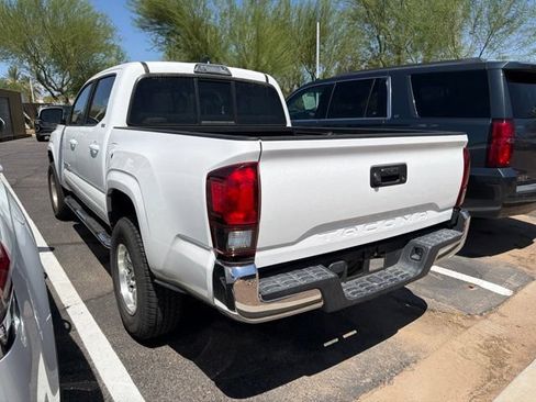 Used 2019 Toyota Tacoma SR5 RWD image 3
