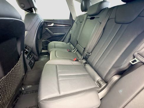 Used 2020 Audi Q5 e Premium Plus w/ Premium Plus Package image 13