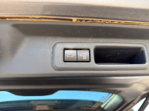 Used 2023 Toyota Sequoia Platinum image 22