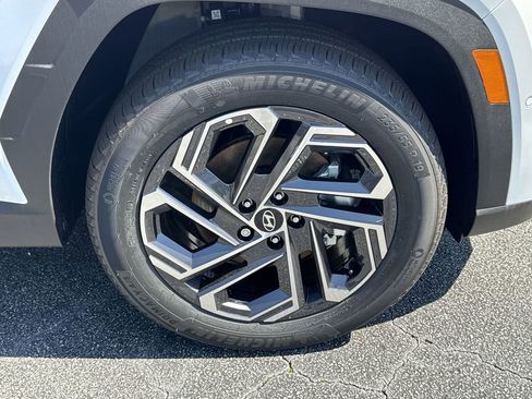 New 2025 Hyundai Tucson Limited image 12