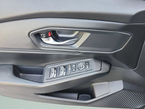 Used 2023 Honda Accord EX image 21