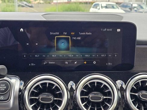 Used 2023 Mercedes-Benz GLB 250 4MATIC image 29