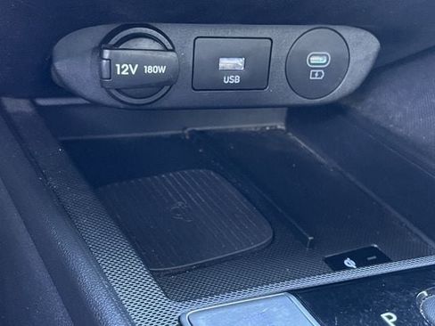 Used 2024 Hyundai Elantra SEL w/ Convenience Package FWD image 19