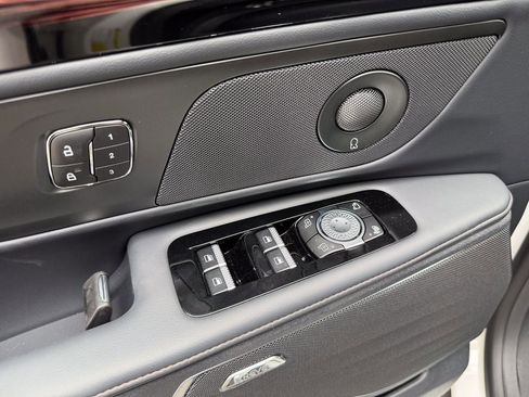 New 2026 Lincoln Nautilus Reserve w/ Jet Appearance Package image 15