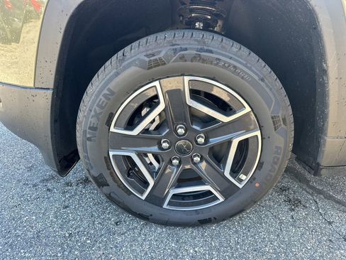 New 2026 Jeep Cherokee Laredo AWD/4WD image 29