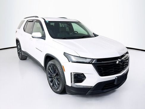 Used 2023 Chevrolet Traverse RS AWD/4WD image 3