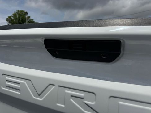 Used 2021 Chevrolet Silverado 1500 RST w/ Rally Edition AWD/4WD image 8