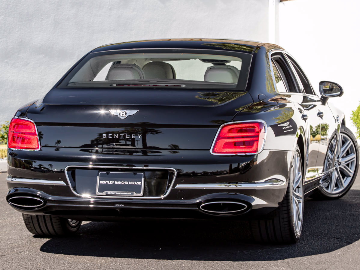 Used 2026 Bentley Flying Spur V8 AWD/4WD image 9
