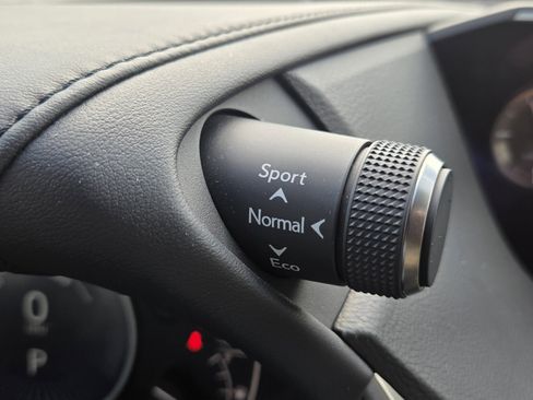 Used 2021 Lexus ES 300h Ultra Luxury w/ Accessory Package 2 image 29