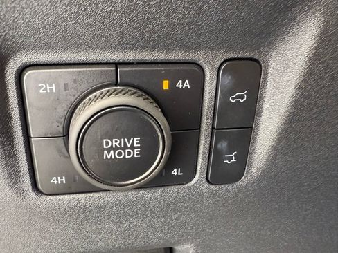 Used 2025 Ford Expedition Max Platinum AWD/4WD image 38