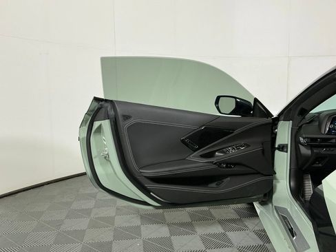 Used 2024 Chevrolet Corvette Stingray Premium Conv w/ Z51 Performance Package RWD image 18