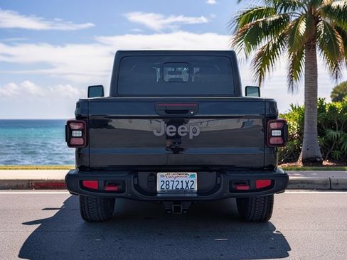 Used 2020 Jeep Gladiator Rubicon AWD/4WD image 6