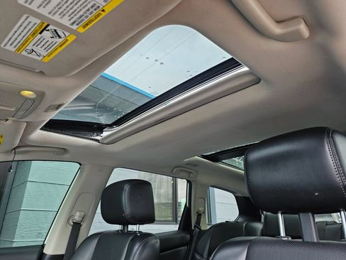 Used 2018 Nissan Pathfinder Platinum AWD/4WD image 20